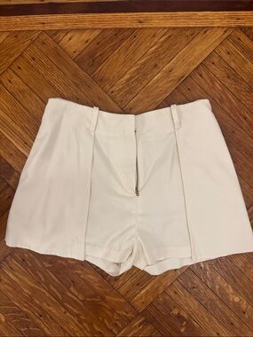 By Sloan White High-Waist Pleated Women’s Shorts